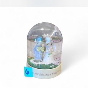 Vintage Precious Moments ‘The Lord Bless you and Keep you’  Snow Globe -